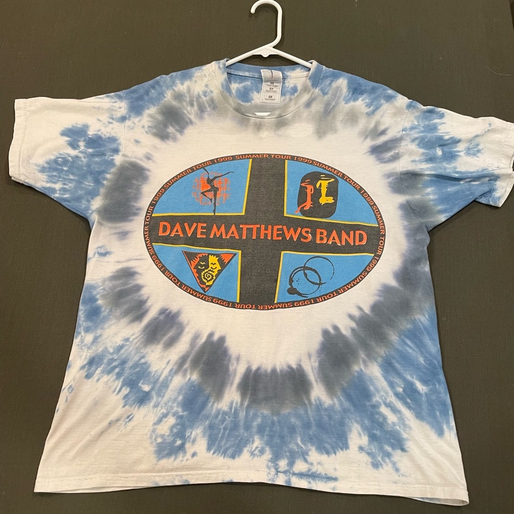 Vintage Dave Matthews Band shirt